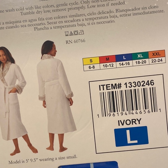 Carole Hochman Robe - Picture 2 of 2